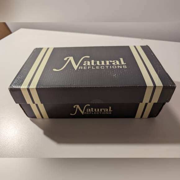 Natural Reflections Leanna Sandal White Snake Size US 6M New in Box - Picture 9 of 9